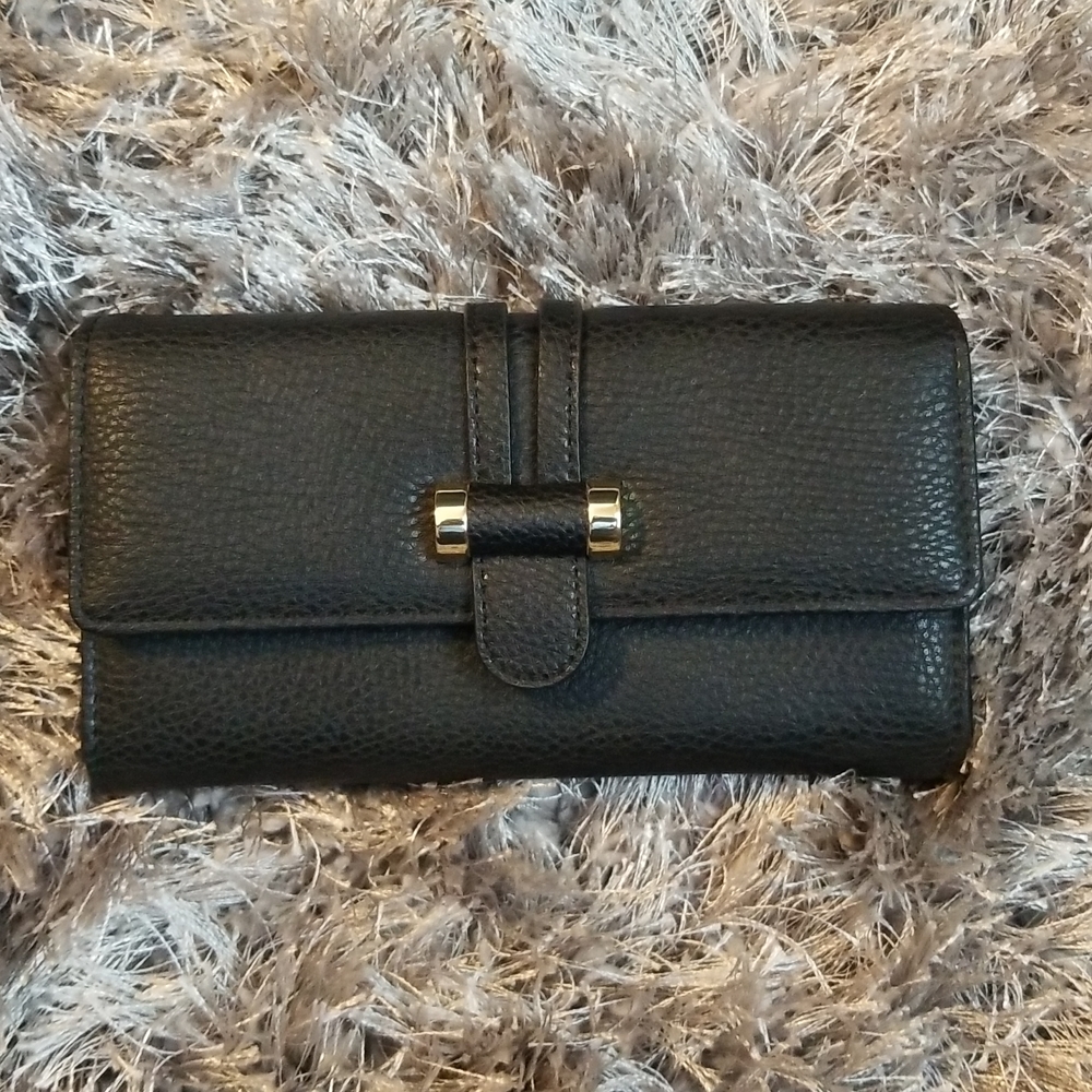 Black wallet
